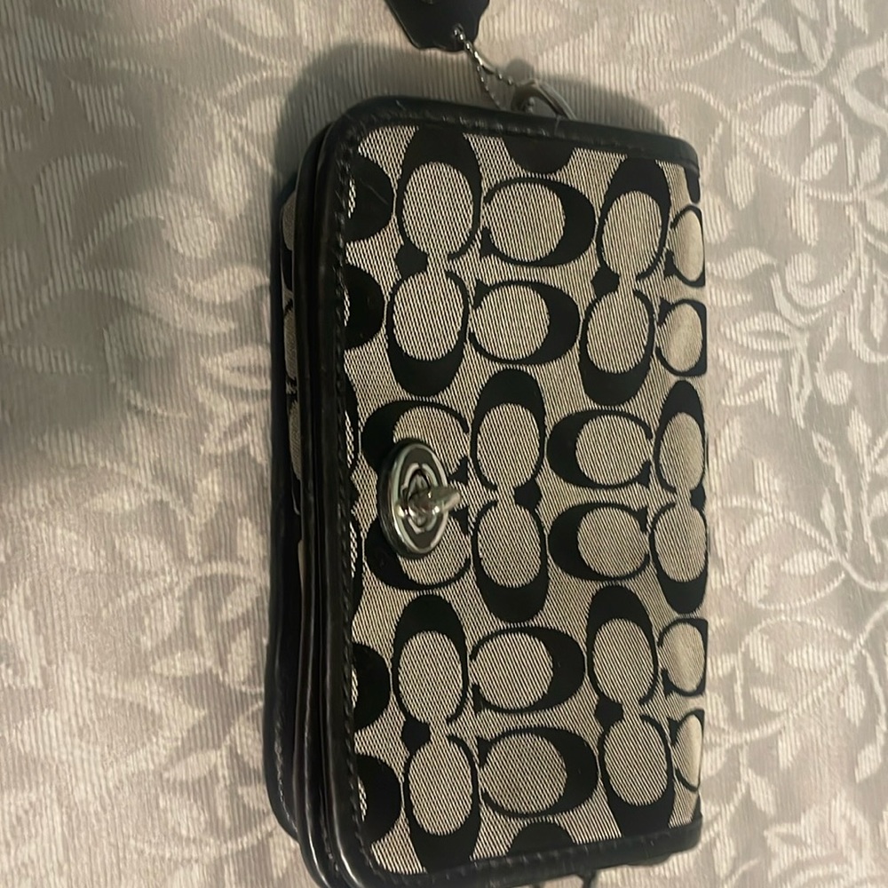 Small Coach signature crossbody bag